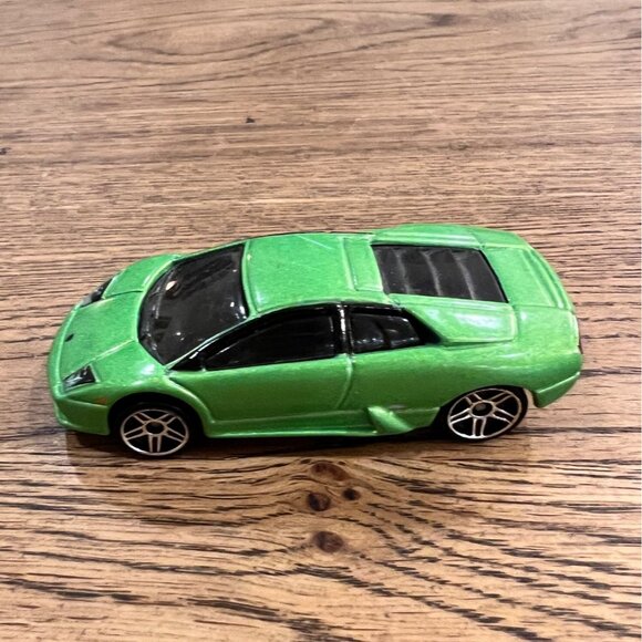 Hot Wheels Lamborghini Murcielago Green Die-Cast Toy Car 1:64 Scale 2002 - Picture 1 of 4